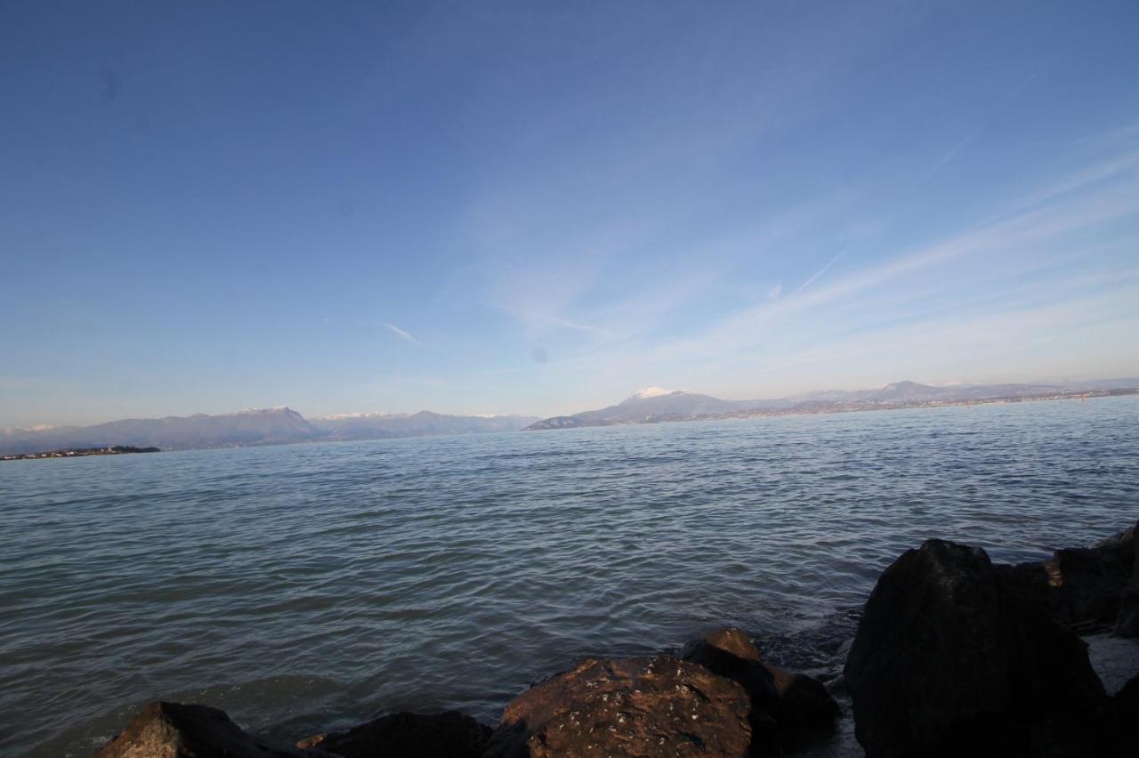 Appartamento Nel centro di Desenzano Desenzano del Garda Esterno foto