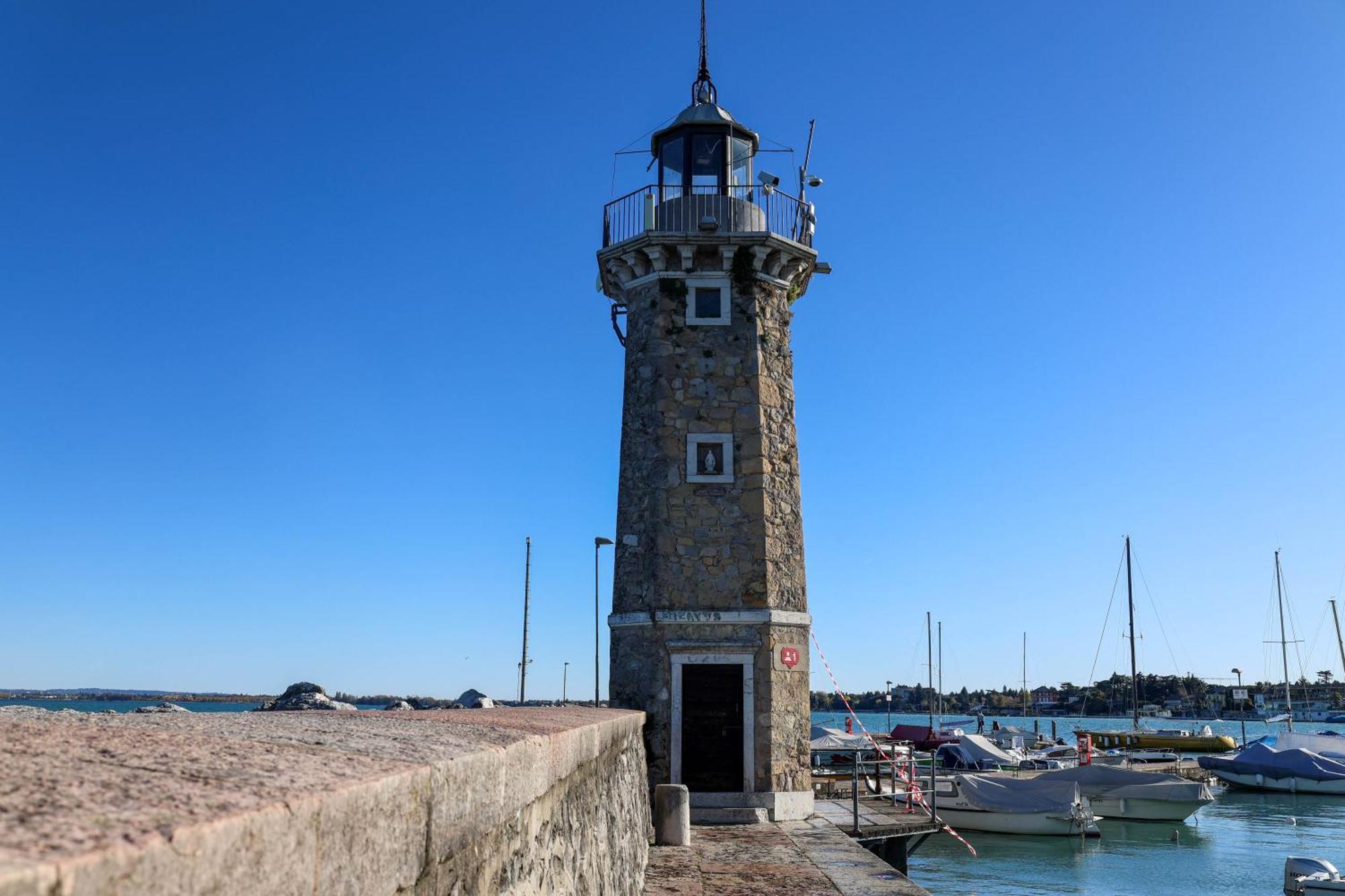 Appartamento Nel centro di Desenzano Desenzano del Garda Esterno foto