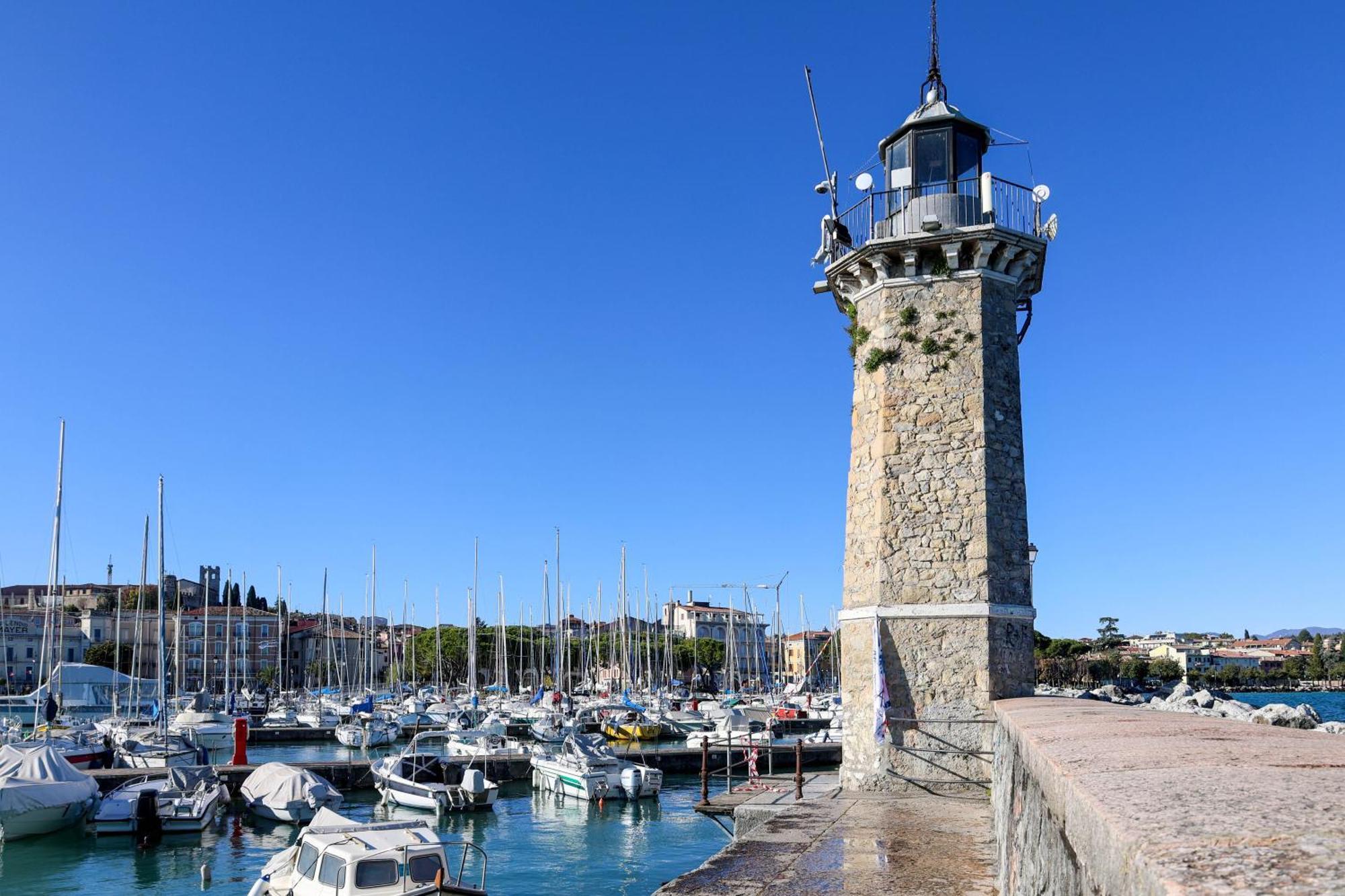 Appartamento Nel centro di Desenzano Desenzano del Garda Esterno foto