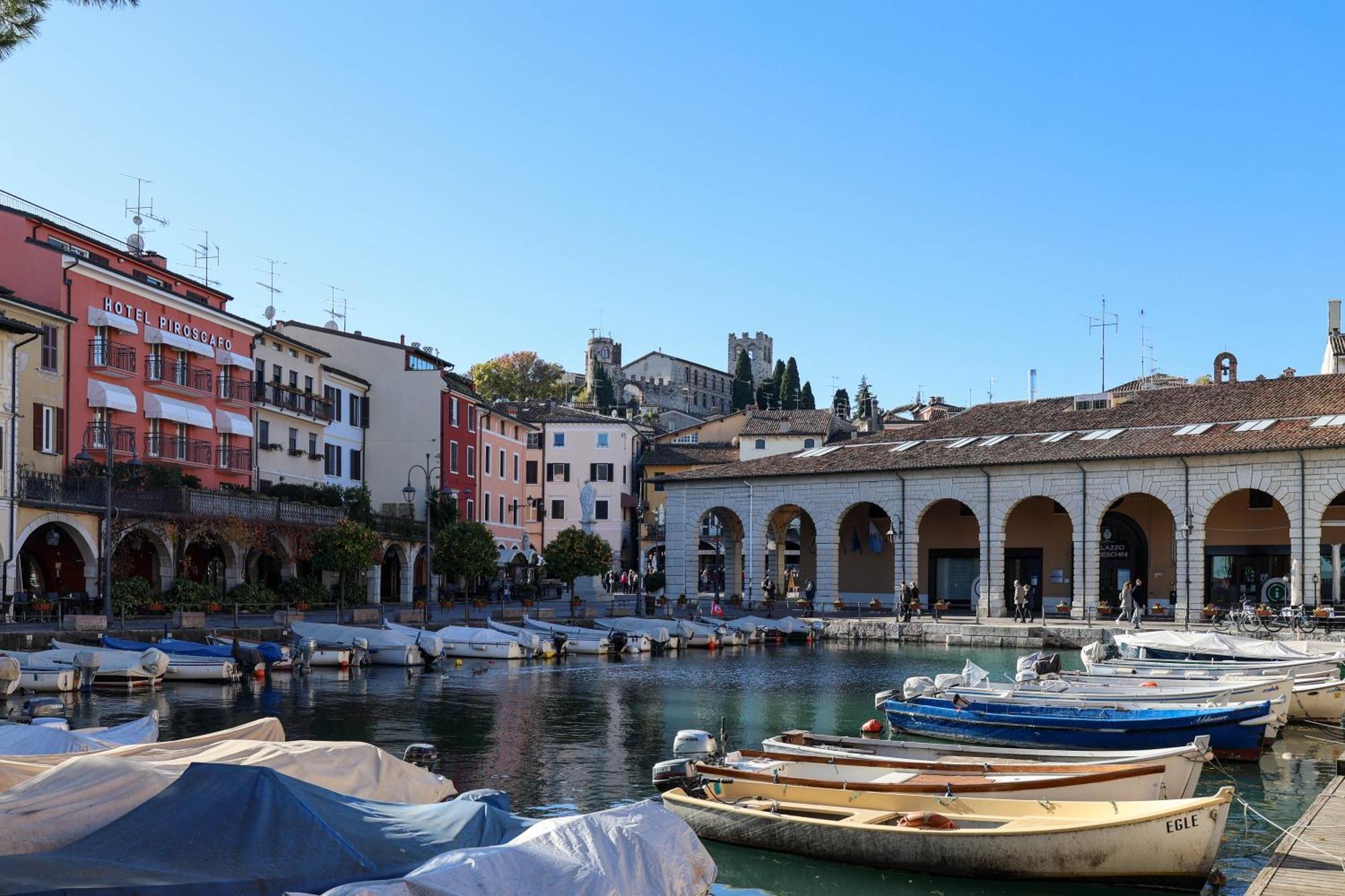 Appartamento Nel centro di Desenzano Desenzano del Garda Esterno foto
