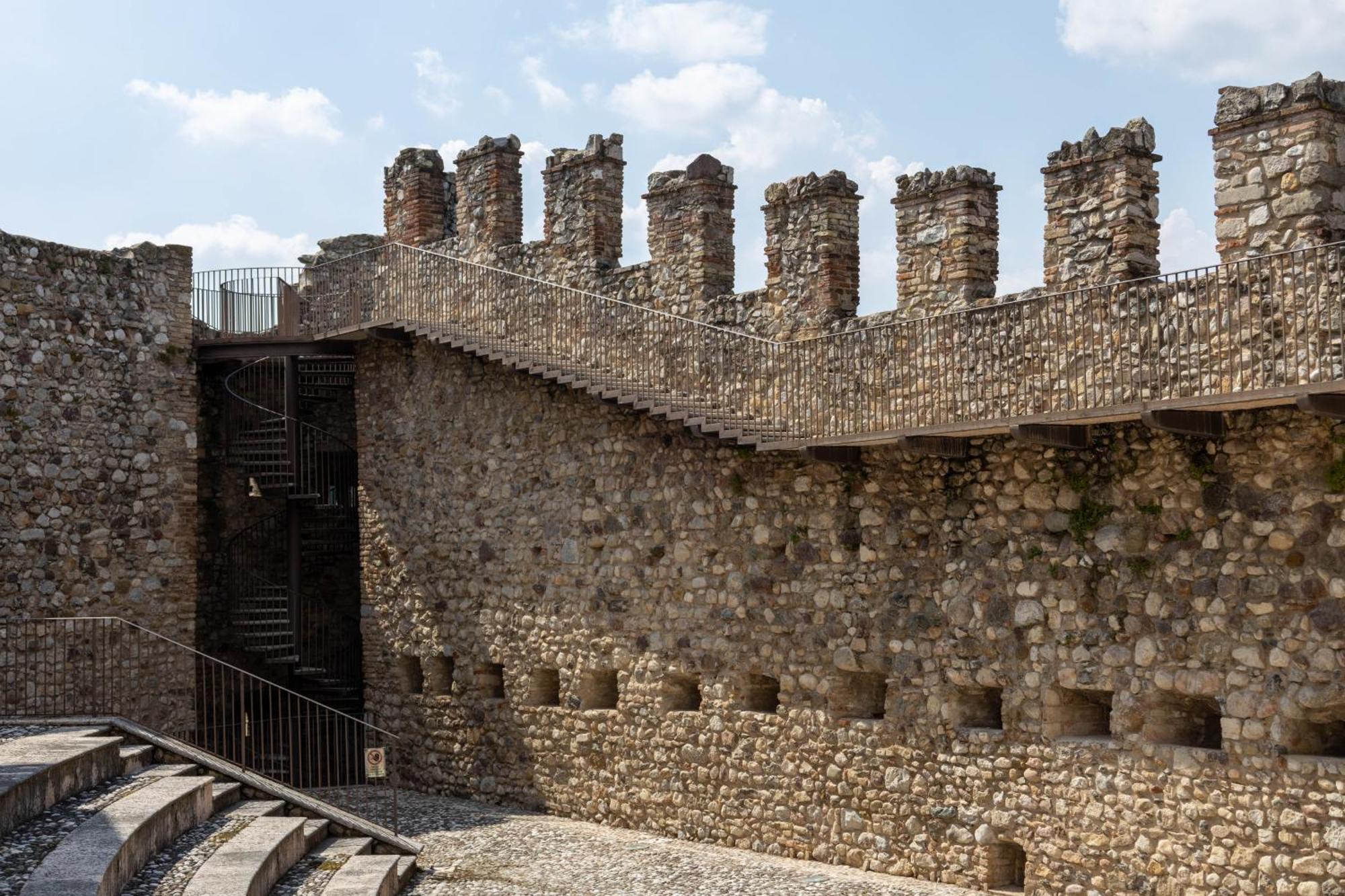 Appartamento Nel centro di Desenzano Desenzano del Garda Esterno foto